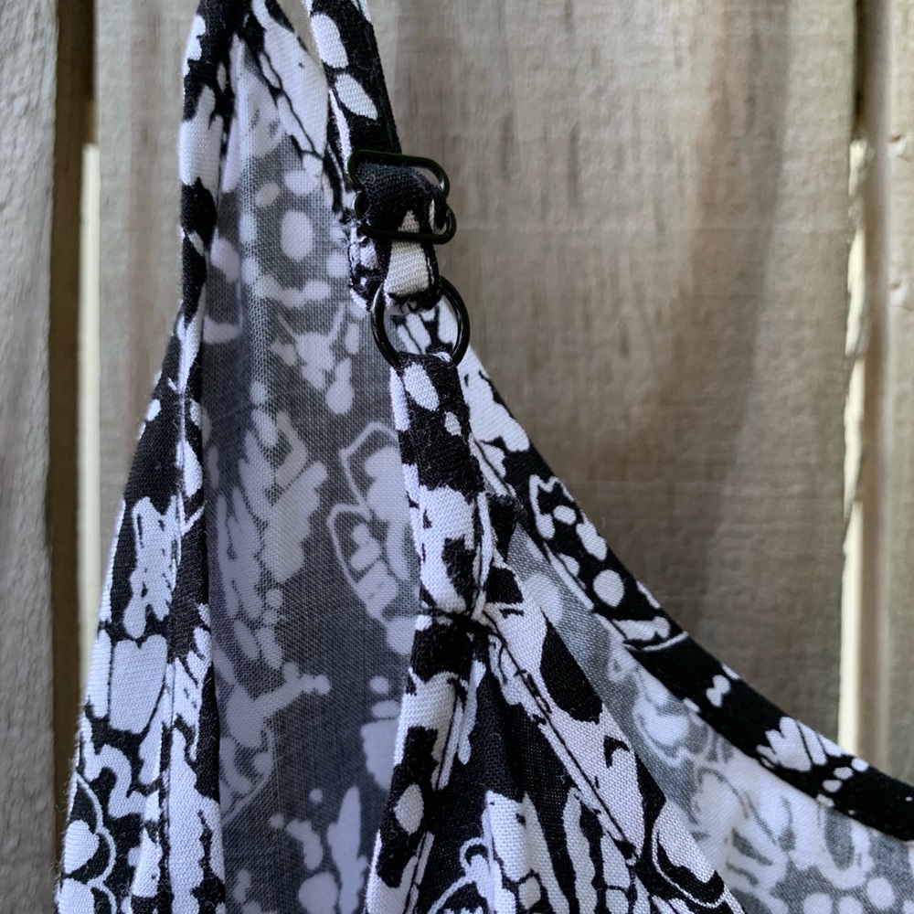 Junior’s Mossimo Patterned Asymmetrical Dress. - image 3